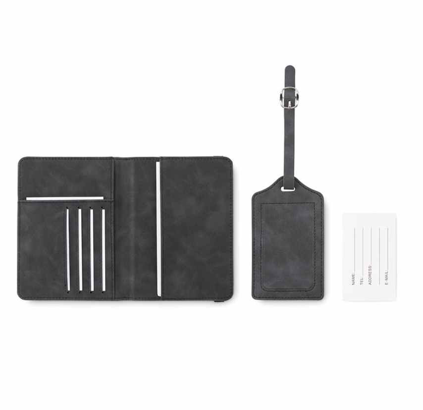 Paspoorthoes met Bagagelabel